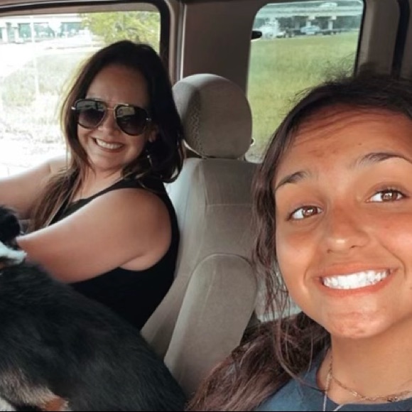 Meet your Posher, Allison - Picture 1 of 1